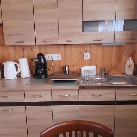 Matyas Apartman Tard Exteriör bild