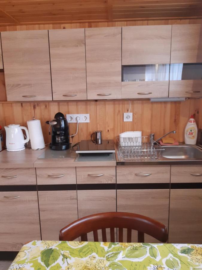 Matyas Apartman Tard Exteriör bild