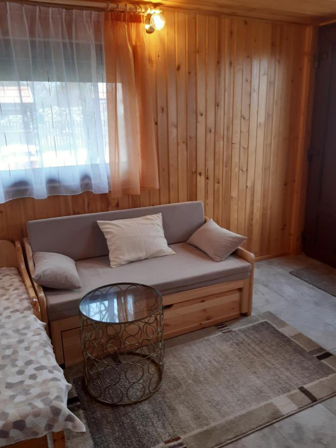 Matyas Apartman Tard Exteriör bild