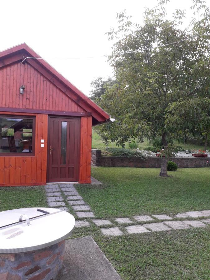 Matyas Apartman Tard Exteriör bild